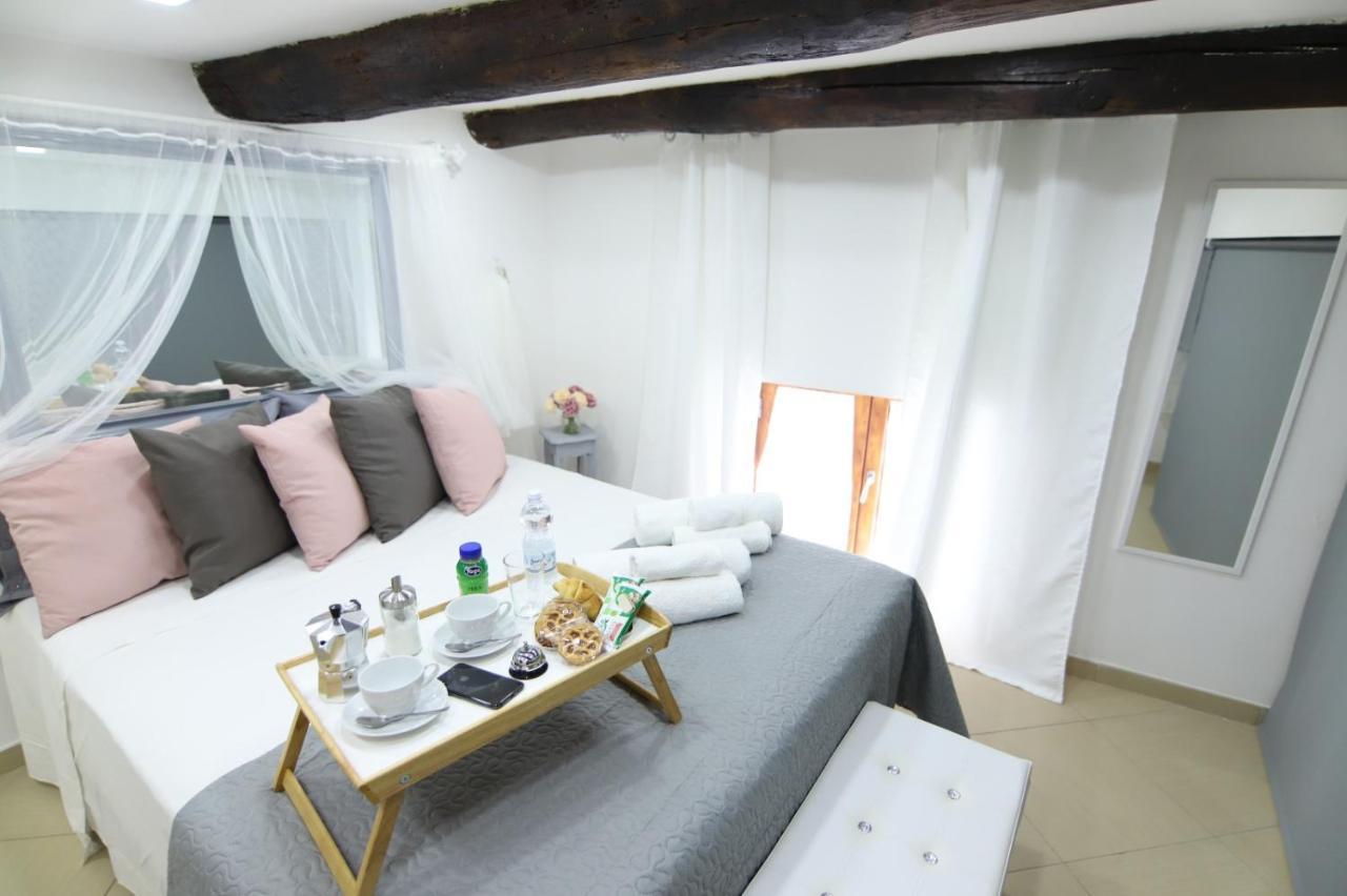 Napule - Loft Apartment Napoli Bagian luar foto