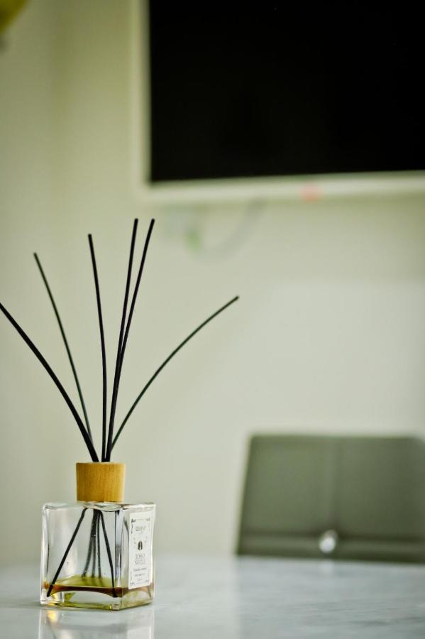 Napule - Loft Apartment Napoli Bagian luar foto
