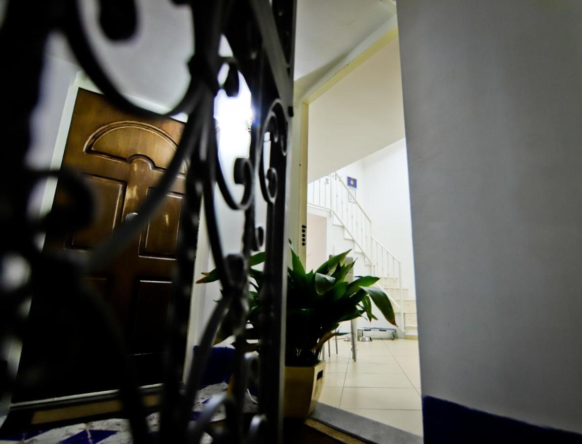 Napule - Loft Apartment Napoli Bagian luar foto