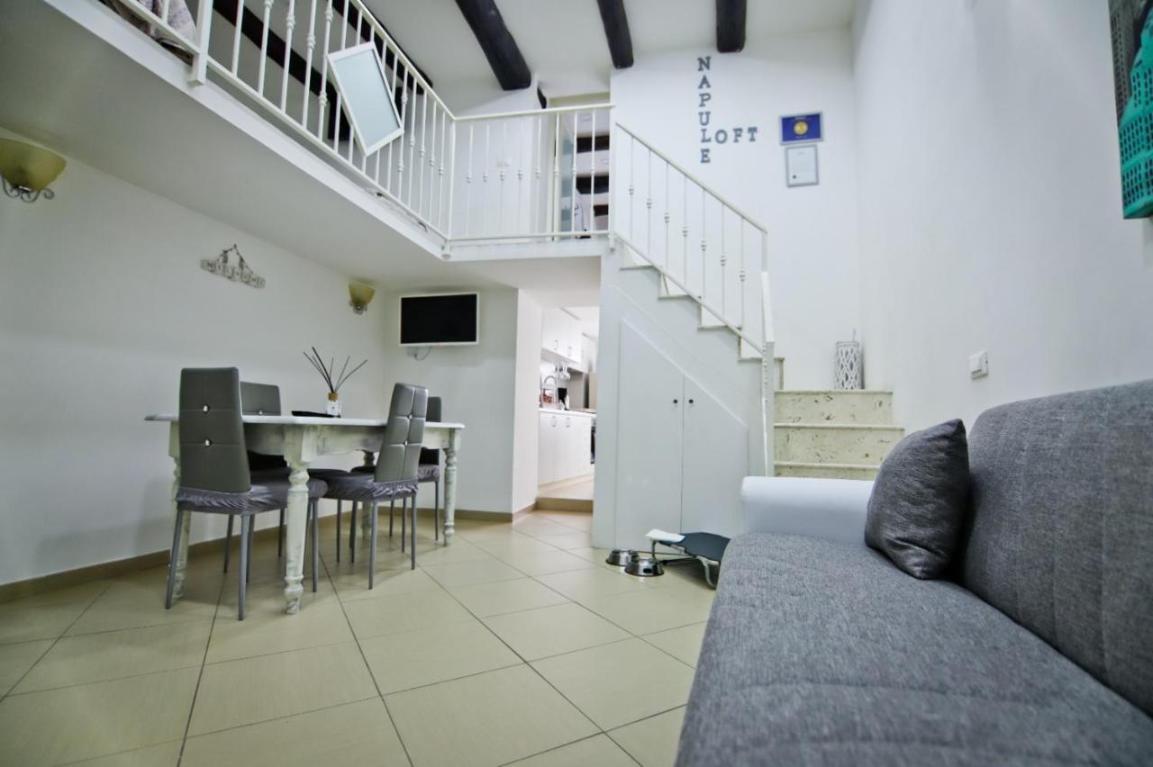 Napule - Loft Apartment Napoli Bagian luar foto