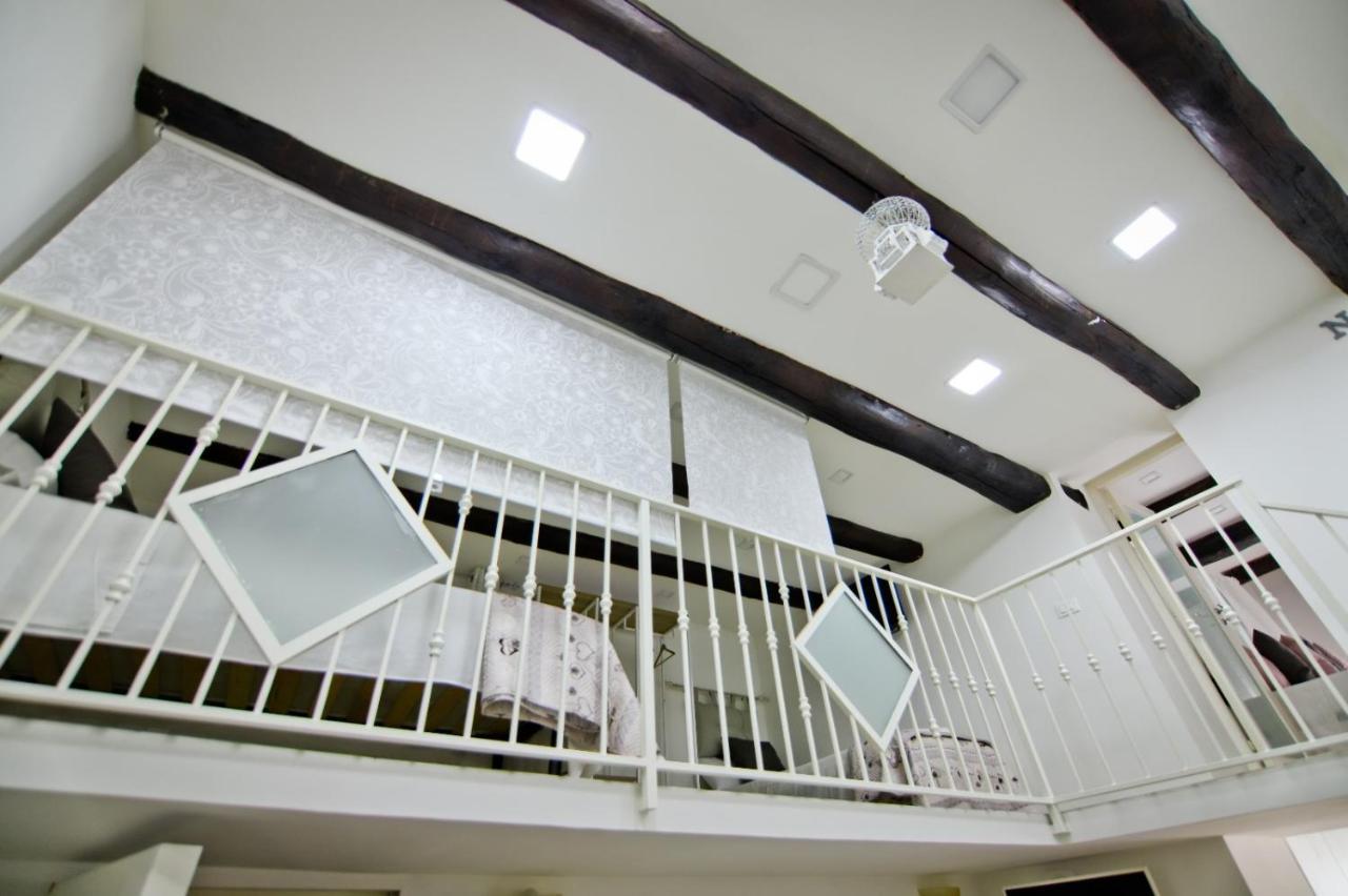 Napule - Loft Apartment Napoli Bagian luar foto