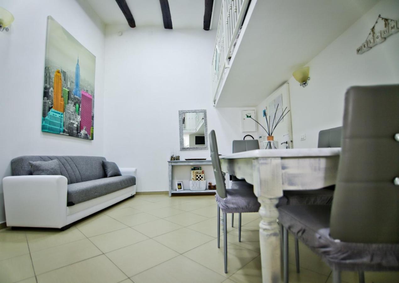 Napule - Loft Apartment Napoli Bagian luar foto